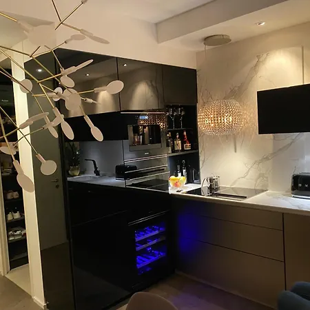 דירה Downtown With A View *