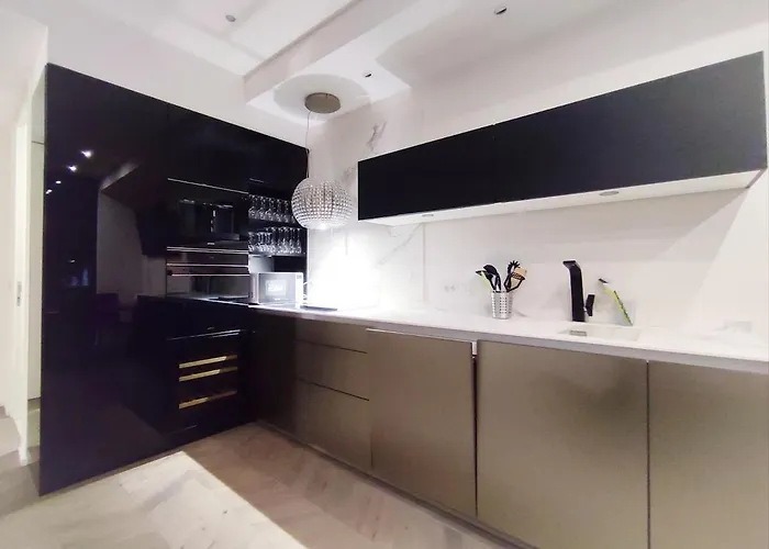 Downtown With A View דירה